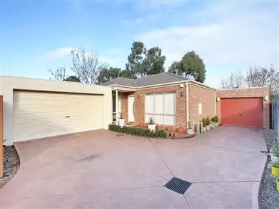 Main view of Homely unit listing, 2/16 Mallawa Street, Clayton South VIC