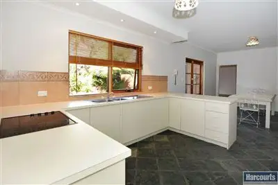 Sixth view of Homely house listing, 10 Petrel Close, Hallett Cove SA