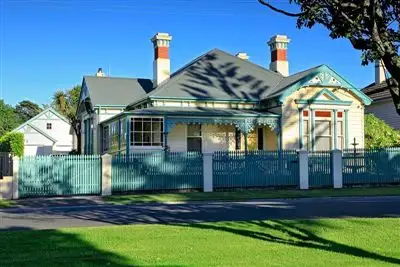 21 Victoria Parade, Devonport TAS