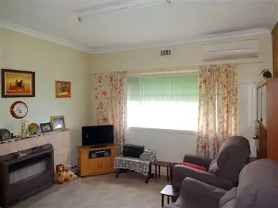 Second view of Homely house listing, 9 Hamilton Crescent, Wangaratta VIC