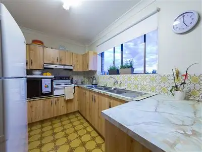 Sixth view of Homely unit listing, 5/28 Weston Street, Coorparoo QLD