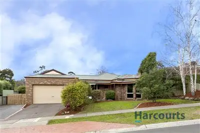 43 Blue Ridge Drive, Mooroolbark VIC 3138