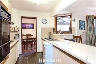 Fifth view of Homely house listing, 3 Amanda Court, Pakenham VIC 3810