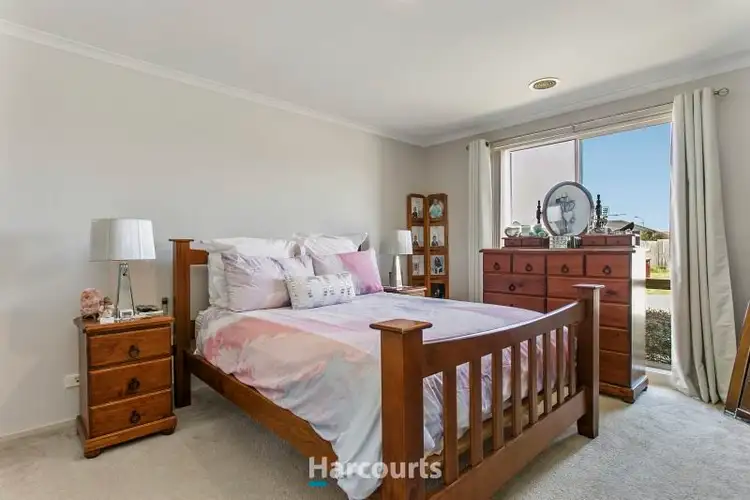 Sixth view of Homely house listing, 4 Taplan Crescent, Cranbourne West VIC 3977