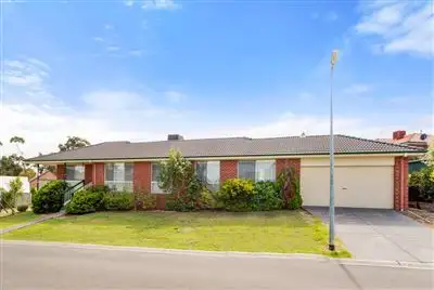 Second view of Homely house listing, 5 Little Court, Frankston VIC 3199