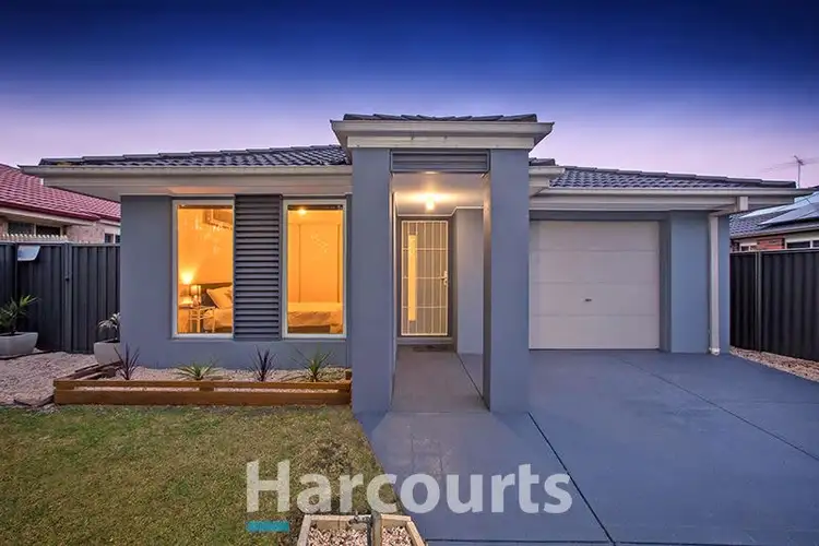10 Chestnut Chase, Pakenham VIC 3810