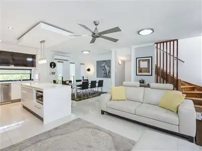 Fourth view of Homely townhouse listing, 2/88 York Street, Coorparoo QLD 4151