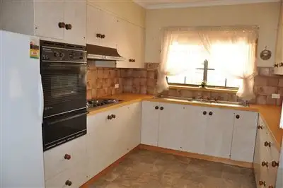 Fifth view of Homely house listing, 100 Boundary St, Kerang VIC 3579