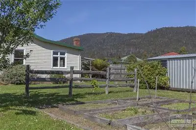 46 Sale Street, Huonville TAS 7109