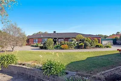 Second view of Homely house listing, 3 Albert Court, Epping VIC