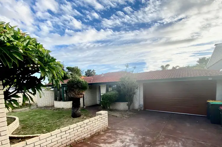 38 Bellanger Drive, Beldon WA 6027