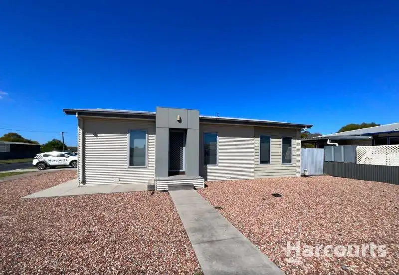 Main view of Homely townhouse listing, 62A Kalkee Road, Horsham VIC 3400