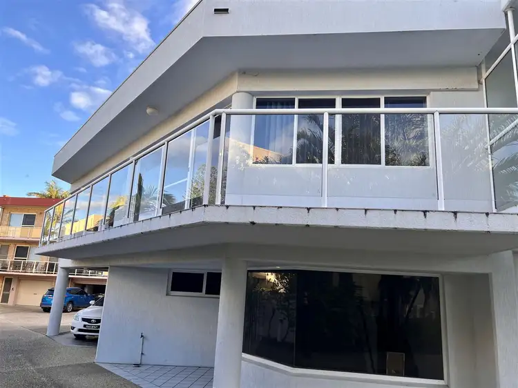 12 Paragon Ave