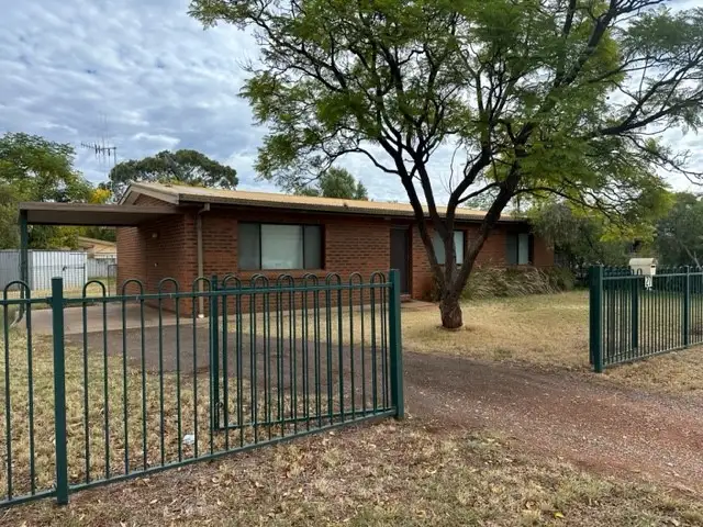 27 Leah Street