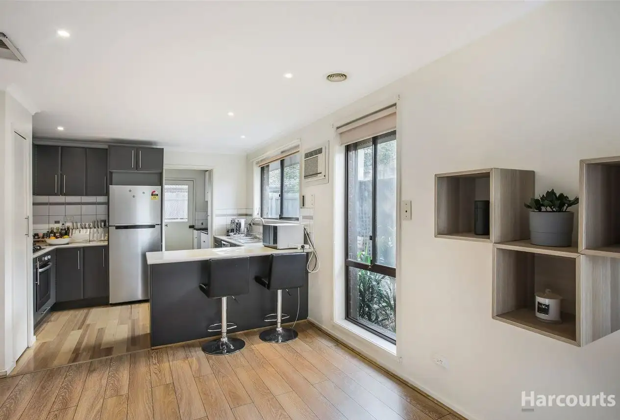 Main view of Homely unit listing, 2/9 Alexander Street, Cranbourne VIC 3977