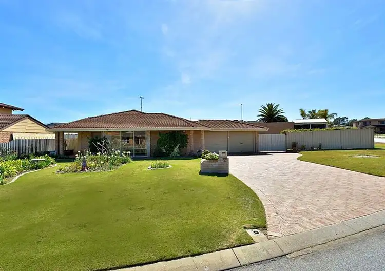 2 Rocklea Place, Silver Sands WA 6210