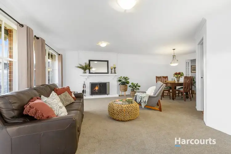 Second view of Homely house listing, 4 Mistletoe Close, Knoxfield VIC 3180
