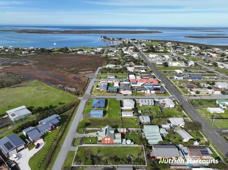 9 Queen Street, Port Albert VIC 3971