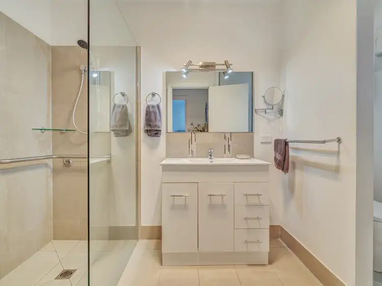 Sixth view of Homely house listing, 1/165 Rowan Street, Wangaratta VIC 3677