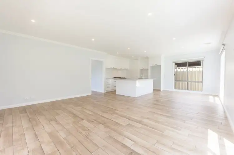 Fourth view of Homely townhouse listing, 6 Dalwhinnie Drive, Wangaratta VIC 3677