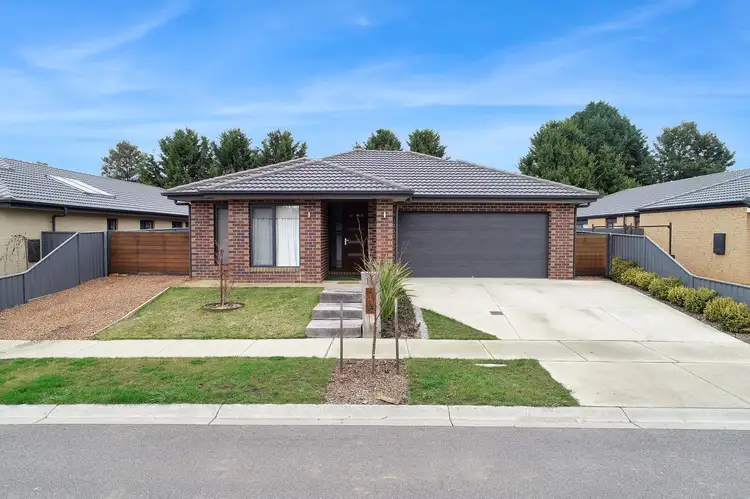 13 Peak Court, Mansfield VIC 3722