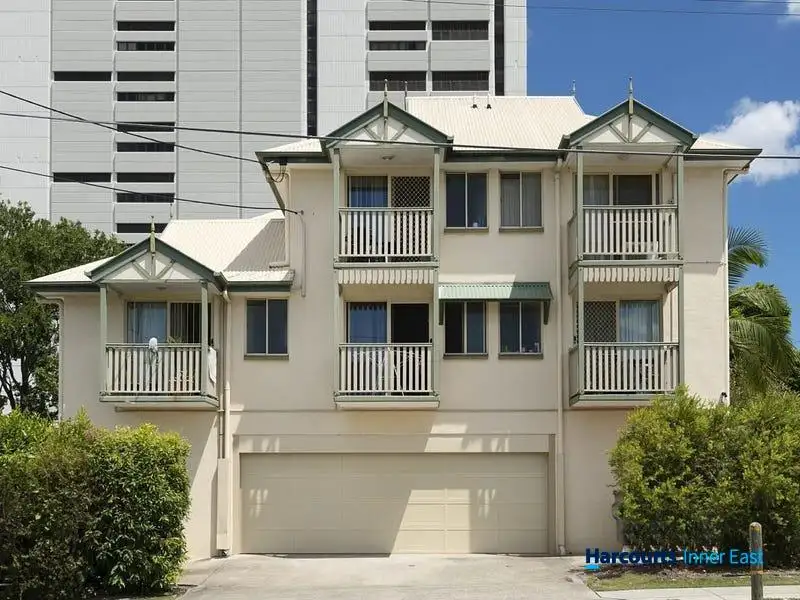 Main view of Homely unit listing, 3/27 Princess Street, Kangaroo Point QLD 4169