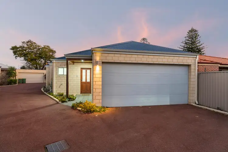 17A Windfield Road, Melville WA 6156