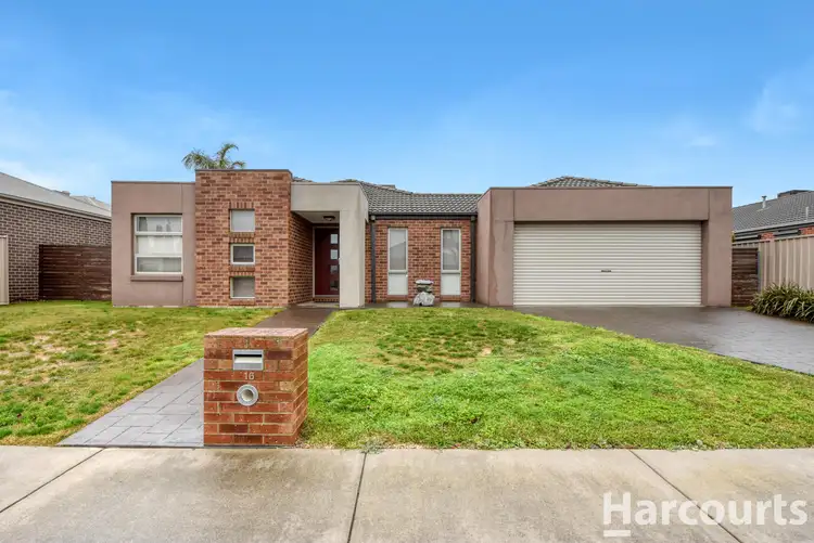 16 Hughes Street, Horsham VIC 3400