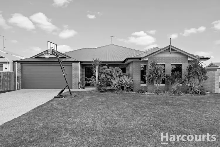 21 Marsdenia Road, Halls Head WA 6210
