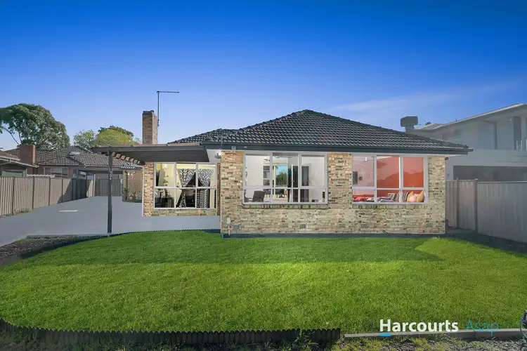 1/106 Gladstone Road, Dandenong North VIC 3175