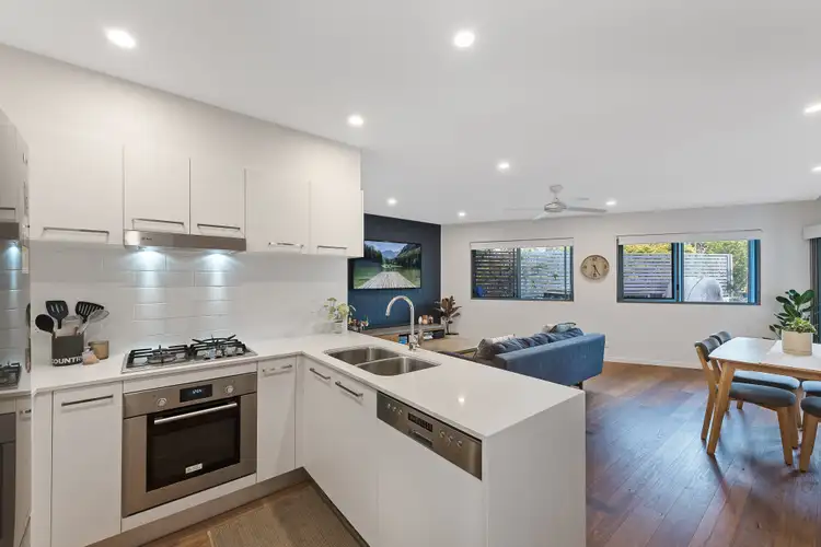 Fourth view of Homely unit listing, 8/13 Fenton Street, Fairfield QLD 4103