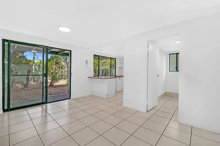 Fourth view of Homely house listing, 2/156 Greenacre Drive, Arundel QLD 4214