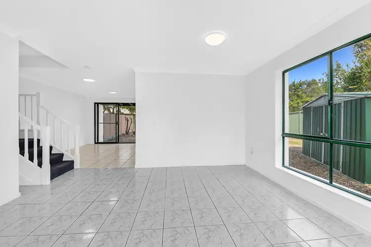 Fifth view of Homely house listing, 2/156 Greenacre Drive, Arundel QLD 4214
