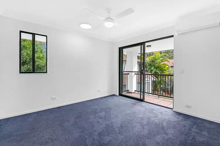 Sixth view of Homely house listing, 2/156 Greenacre Drive, Arundel QLD 4214