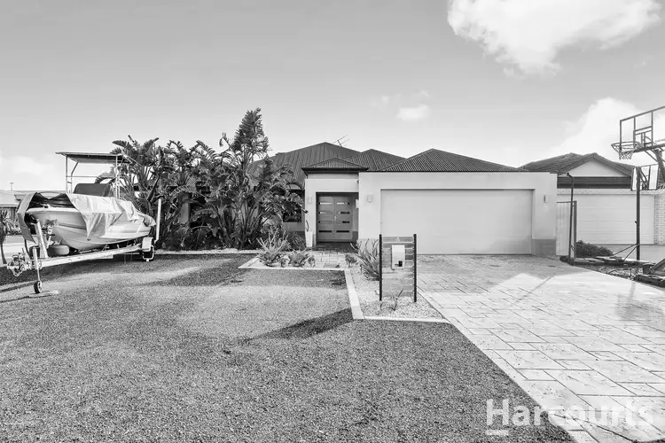 8 St Pierre Loop, Meadow Springs WA 6210