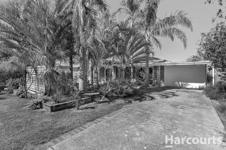 12 Leyburn Drive, Halls Head WA 6210