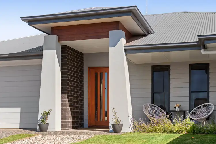 Second view of Homely house listing, 2 Madsen Close, Kleinton QLD 4352
