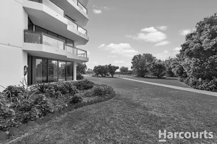 3/6A Valley Road, Halls Head WA 6210