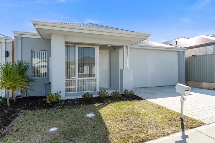 5 Aureolin Road, Eglinton WA 6034