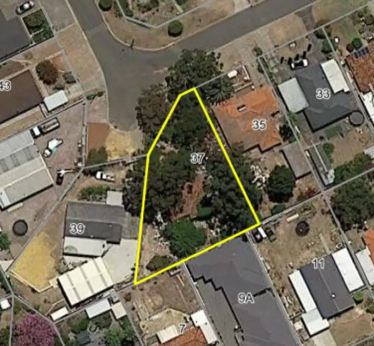 37 Brecknock Way, Girrawheen WA 6064