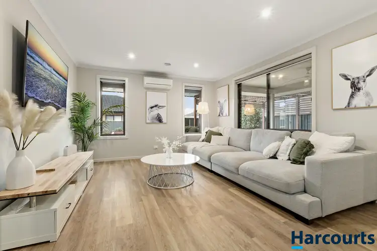 16 Gitsham Street, Lucas VIC 3350