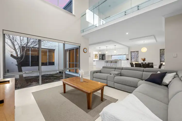 Sixth view of Homely house listing, 6 Hallin Court, Ardross WA 6153