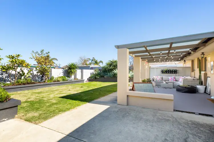 4 Seabird Place