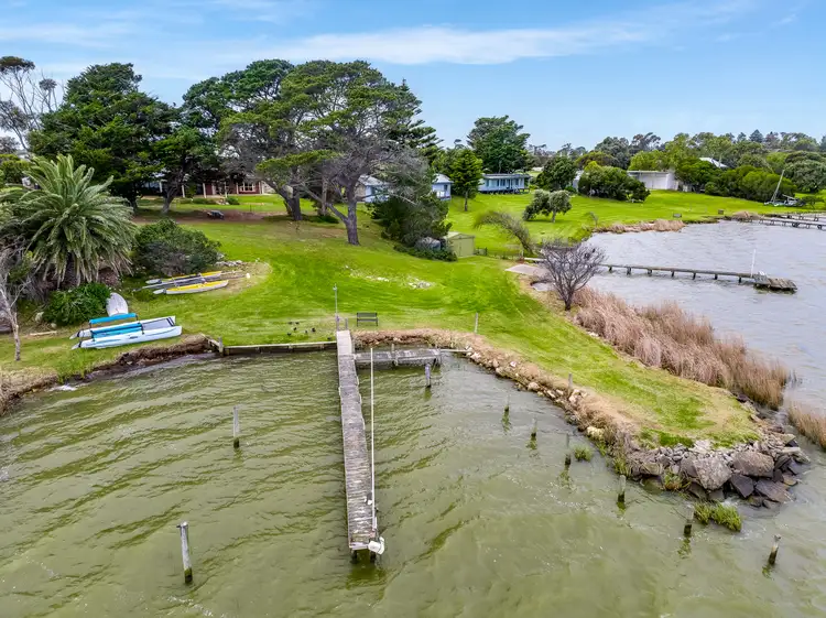 11 Finniss Street, Clayton Bay SA 5256