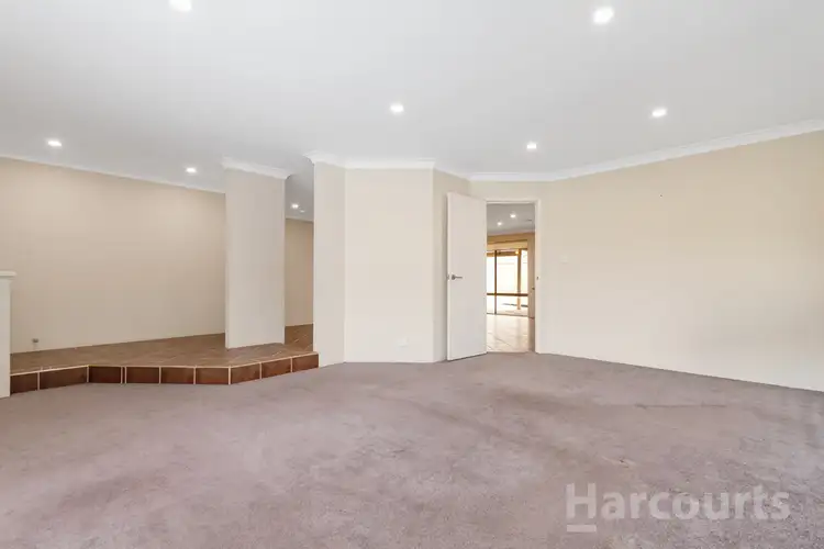 Fifth view of Homely house listing, 1 Logue Court, Heathridge WA 6027