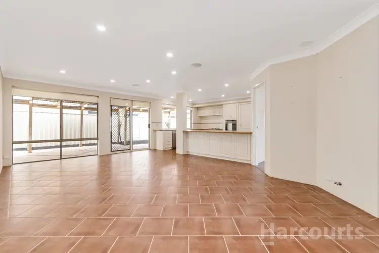 Sixth view of Homely house listing, 1 Logue Court, Heathridge WA 6027