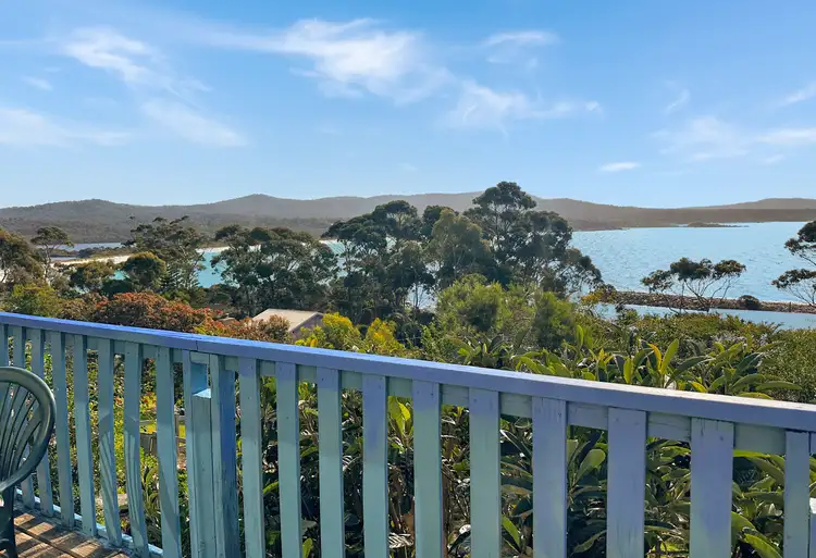 3 Highcrest Avenue, Binalong Bay TAS 7216