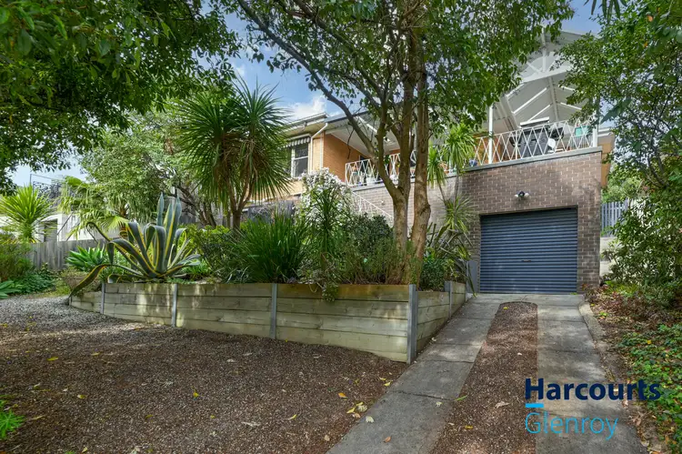 62 Valley Crescent, Glenroy VIC 3046