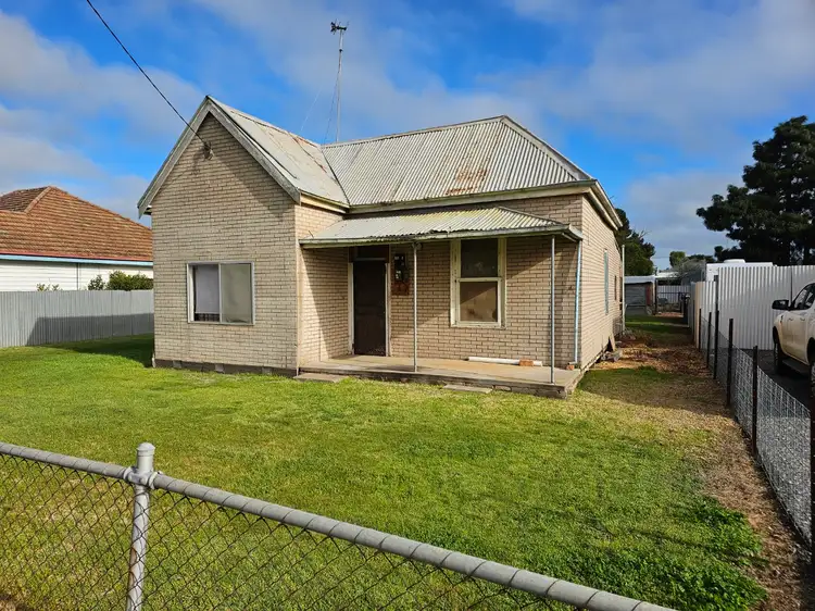 3 Gray Street, Donald VIC 3480