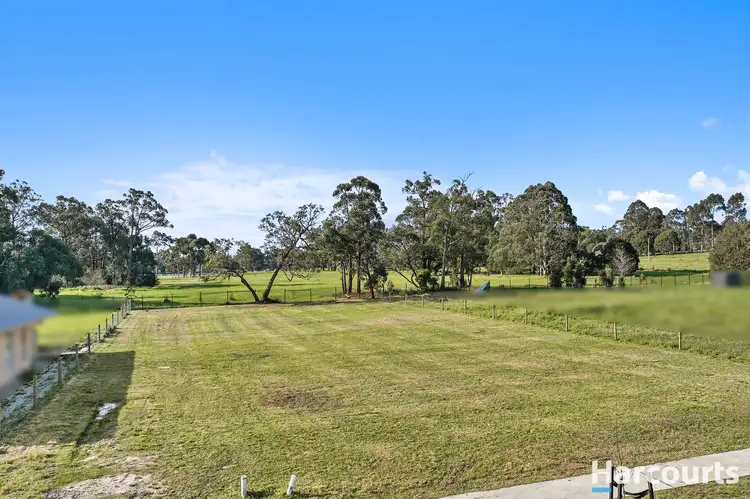 17 Royal Pines Drive, Drouin VIC 3818